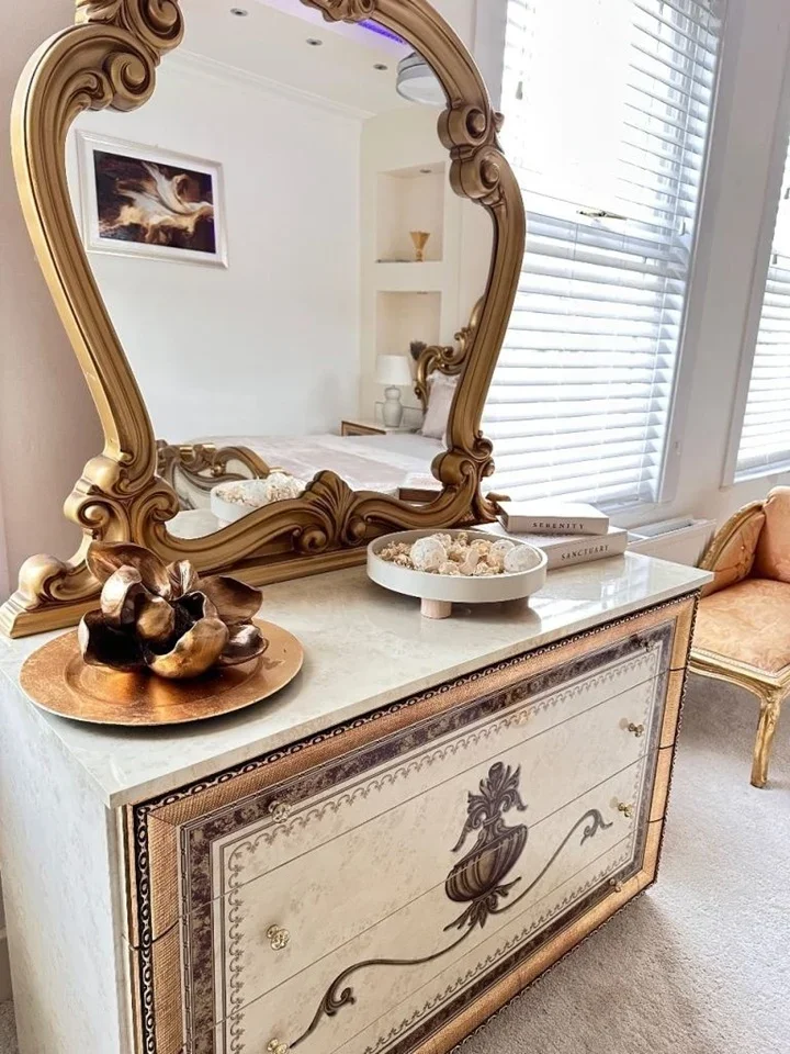 Room Leander Road in Greater London