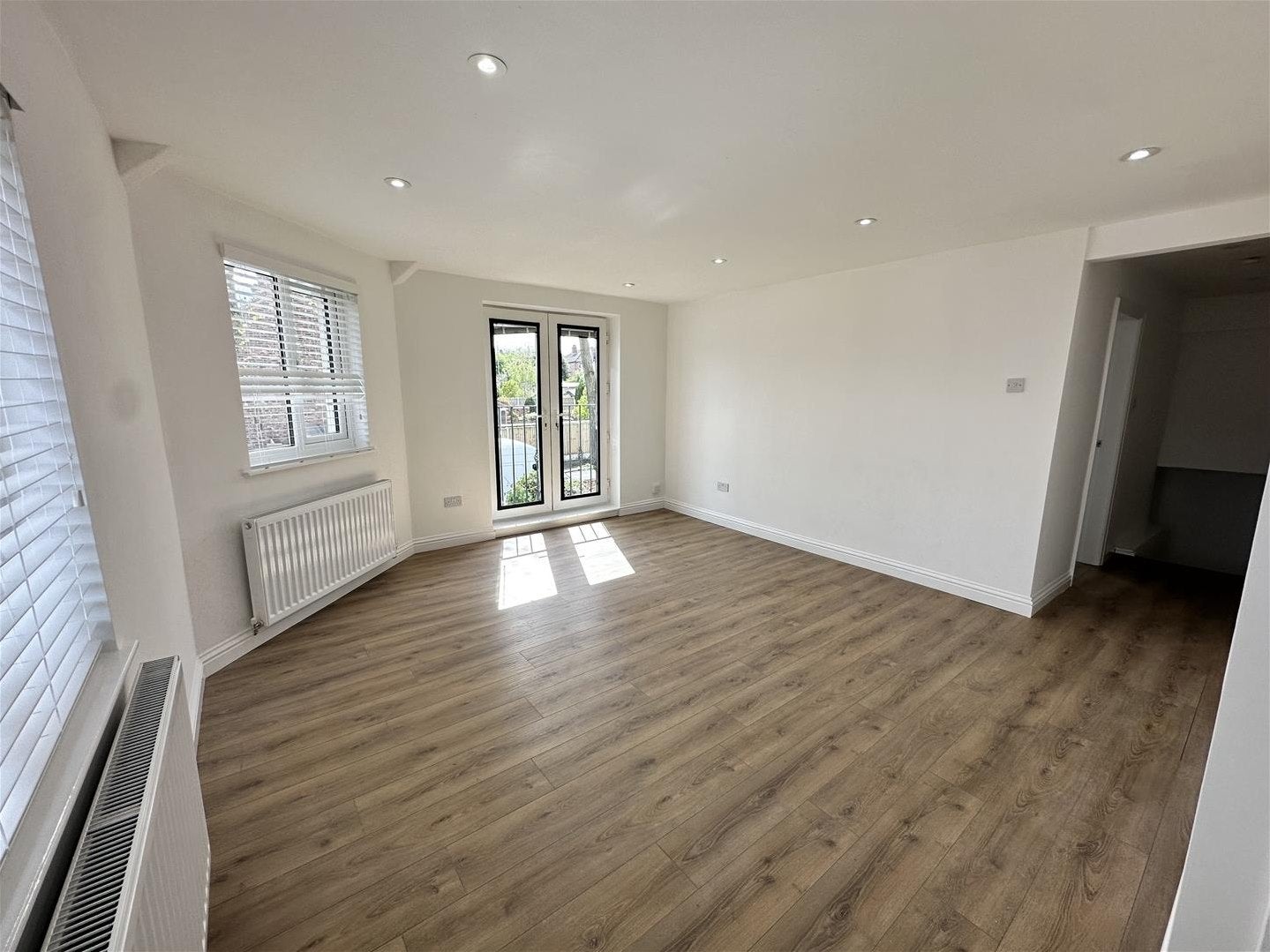 Flat Clarence Road in Trafford