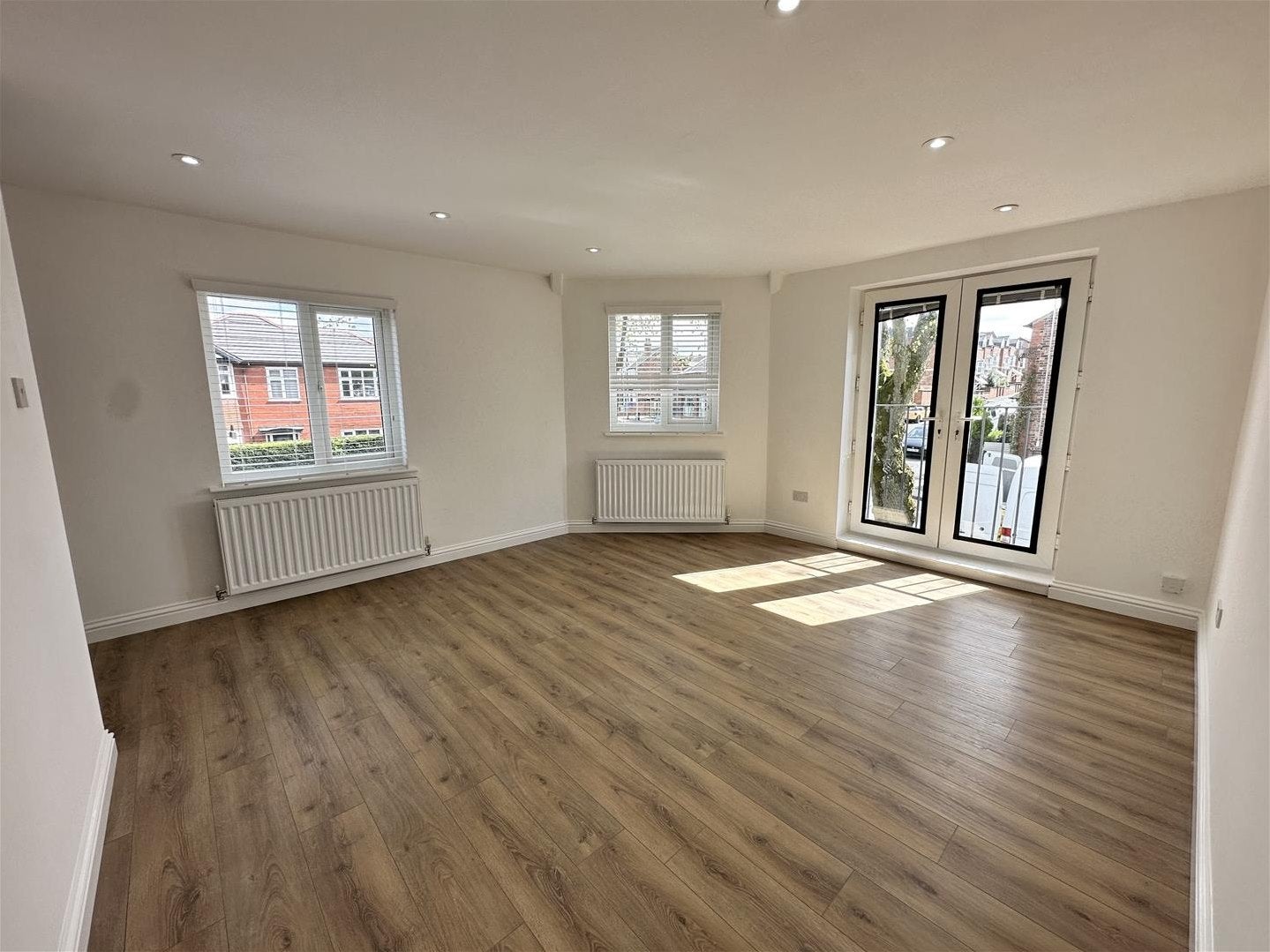Flat Clarence Road in Trafford