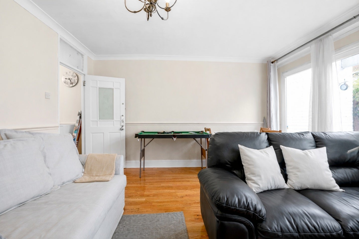 House Aintree Street in Greater London