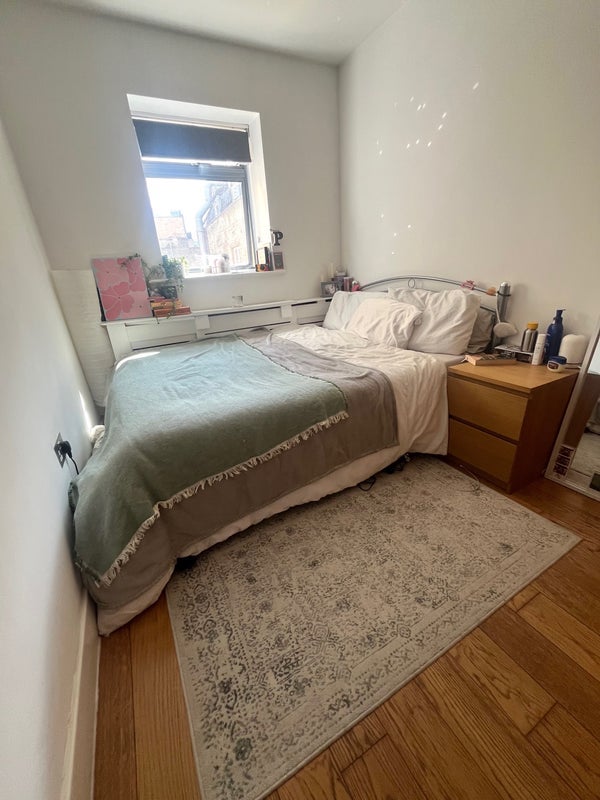 Room Curtain Road in Greater London