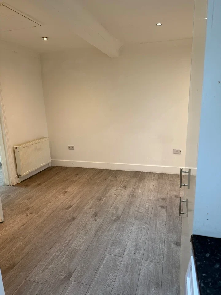 Flat St Stephen's Road in Greater London