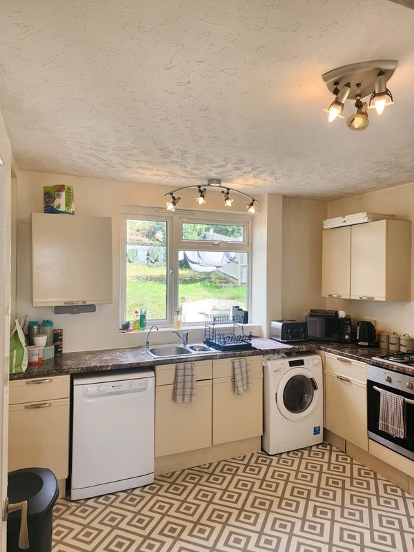 Room Kevington Close in Greater London