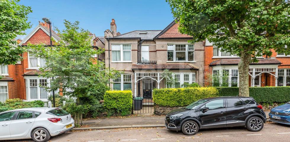 Flat Park Road in Greater London