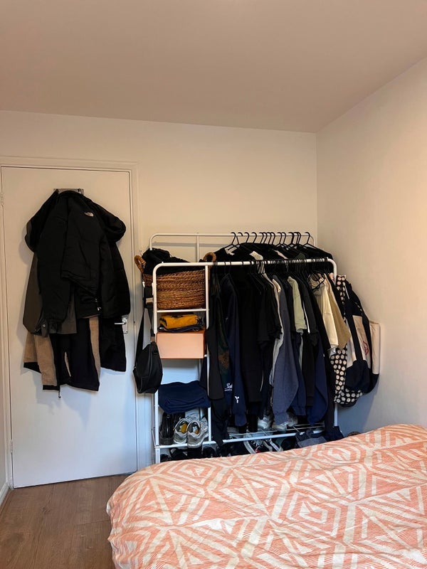 Room Cold Blow Lane in Greater London