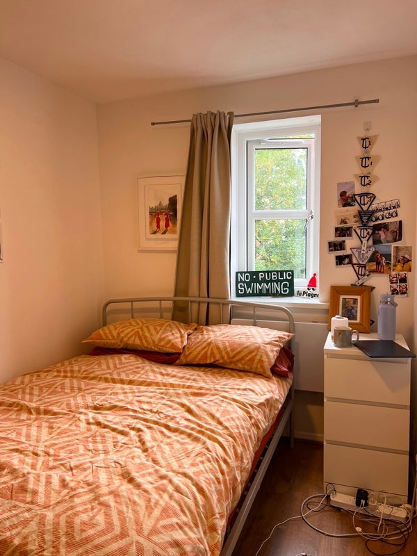 Room Cold Blow Lane in Greater London