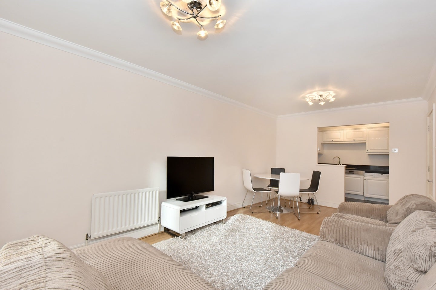 Flat Arneway Street in City of Westminster
