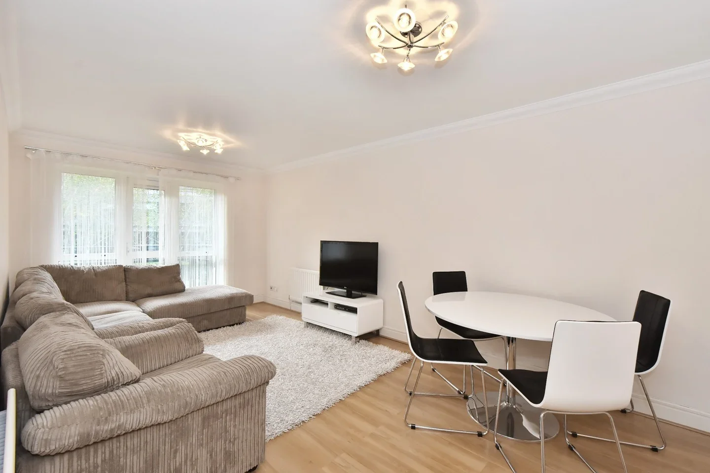 Flat Arneway Street in City of Westminster