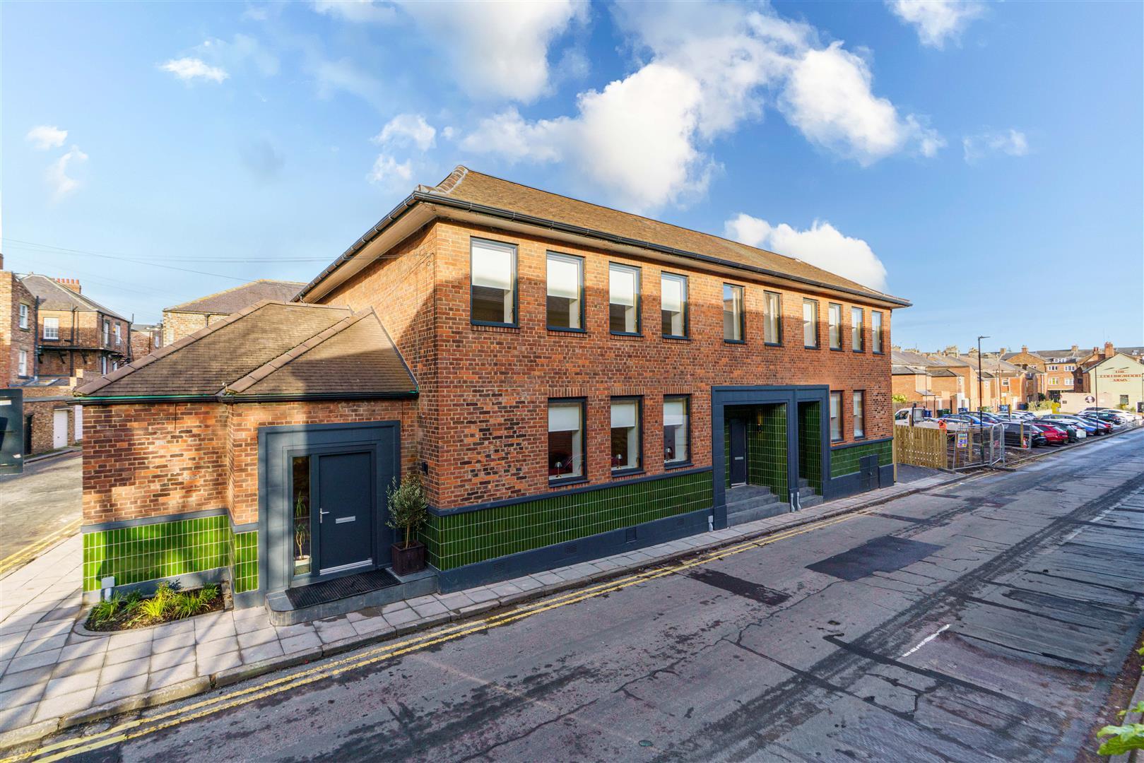 Flat Brandling Park in Newcastle upon Tyne