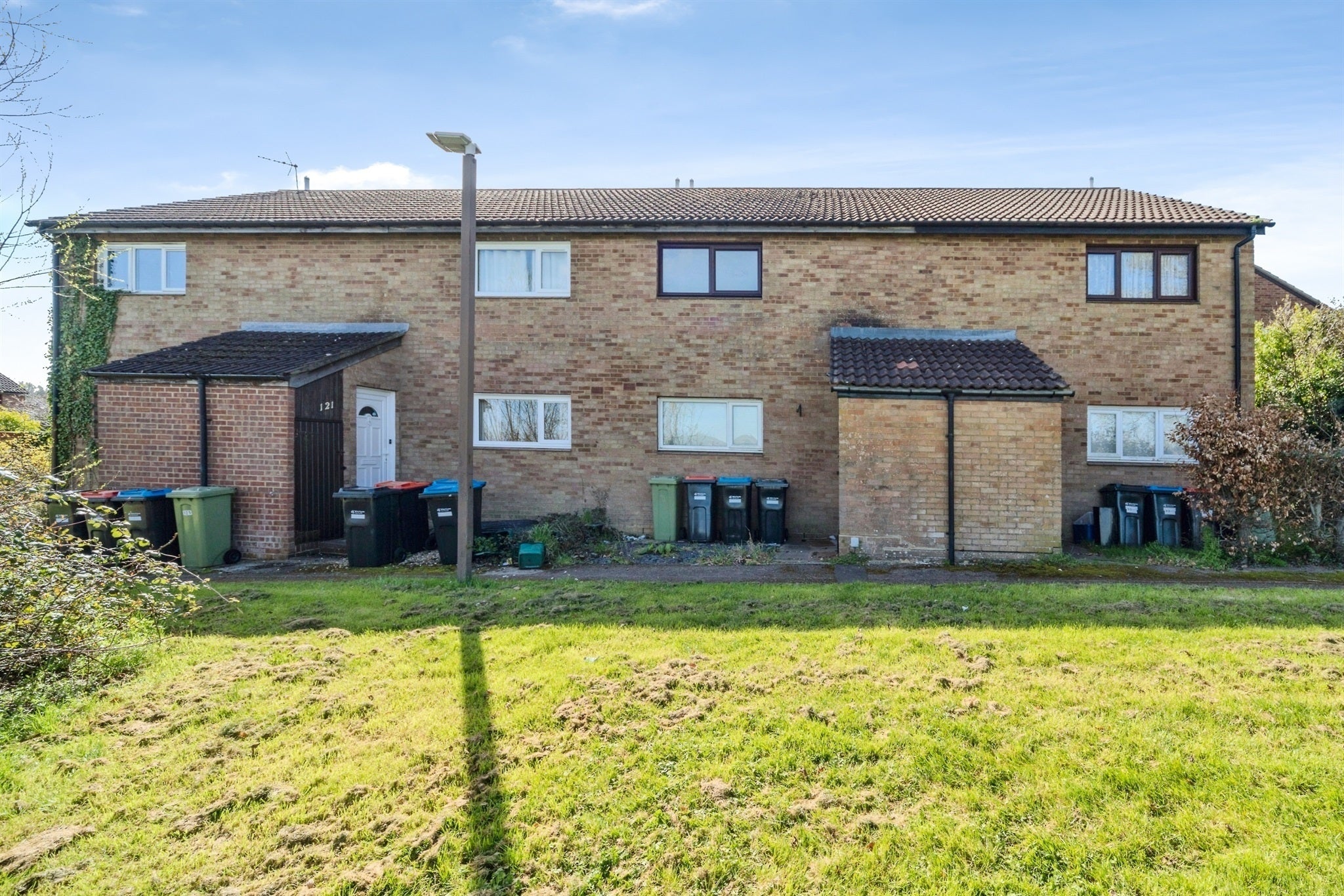 Flat Clayhill in Milton Keynes
