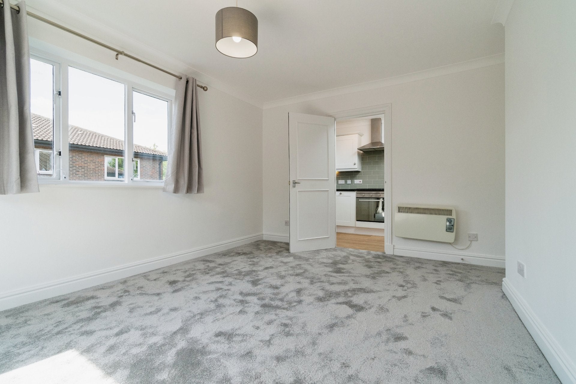 Flat Birchend Close in Greater London