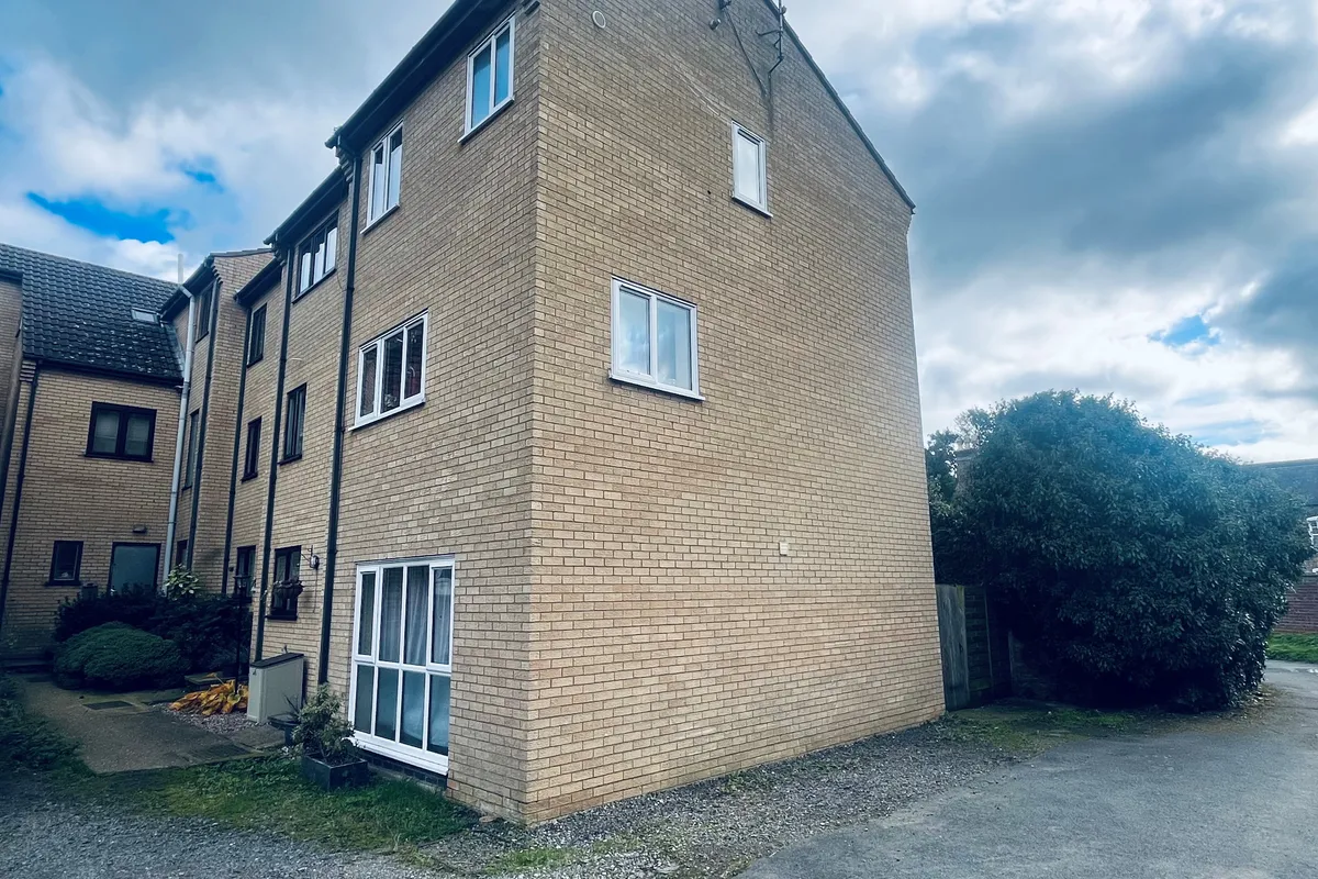 Flat Chapel Street in Fenland District