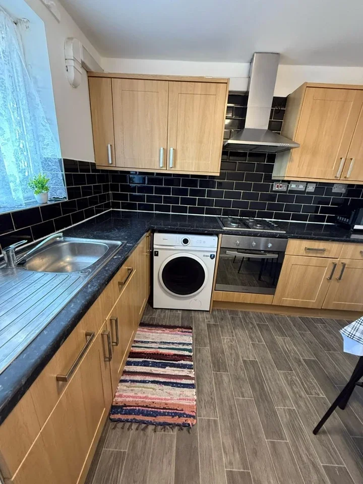 Room Norbiton Road in Greater London