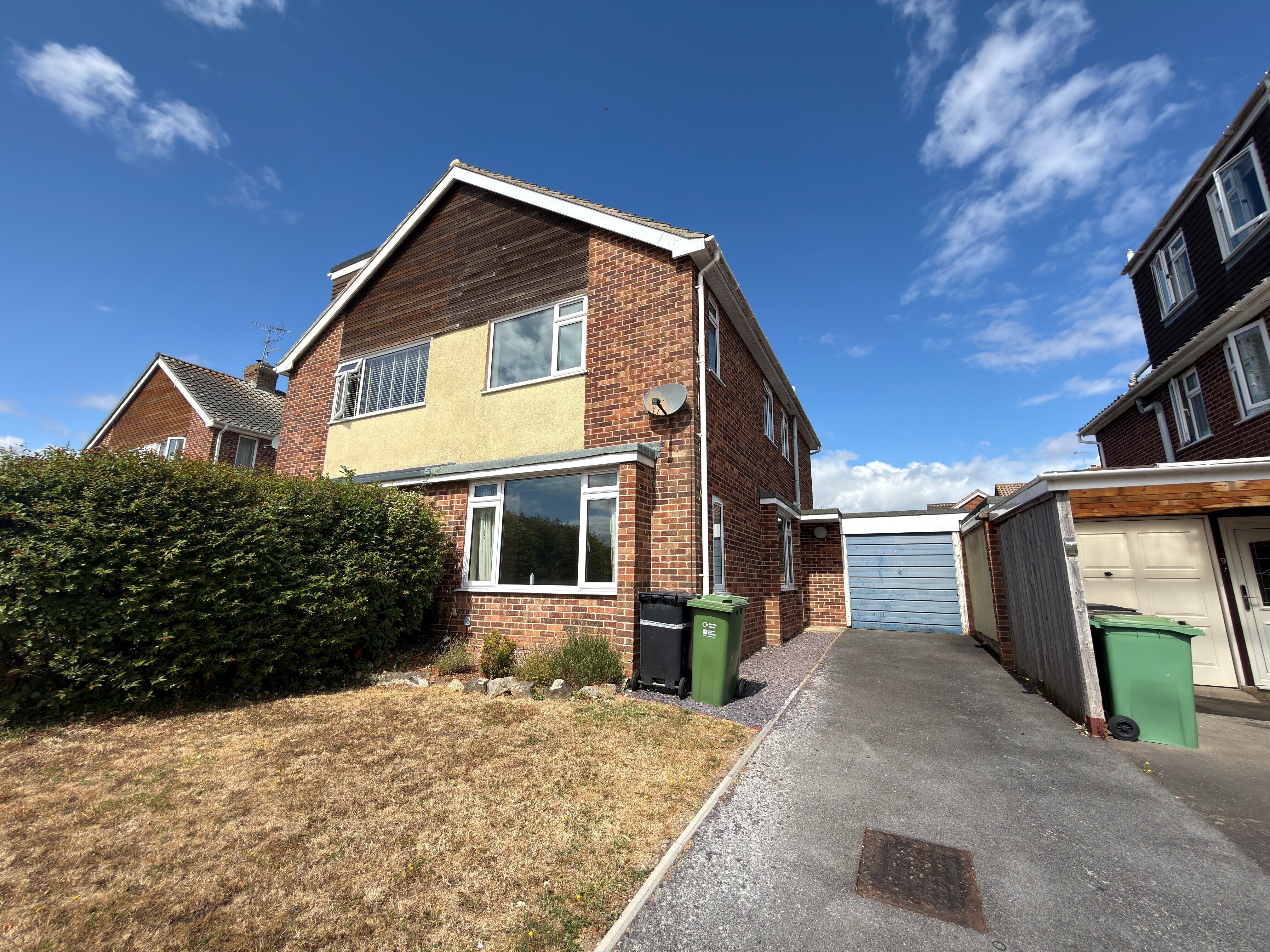 House Wiltshire Close in Taunton