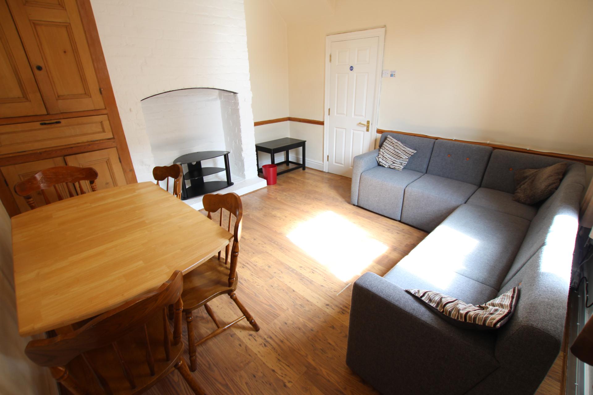 Room Victoria Road in Northwich