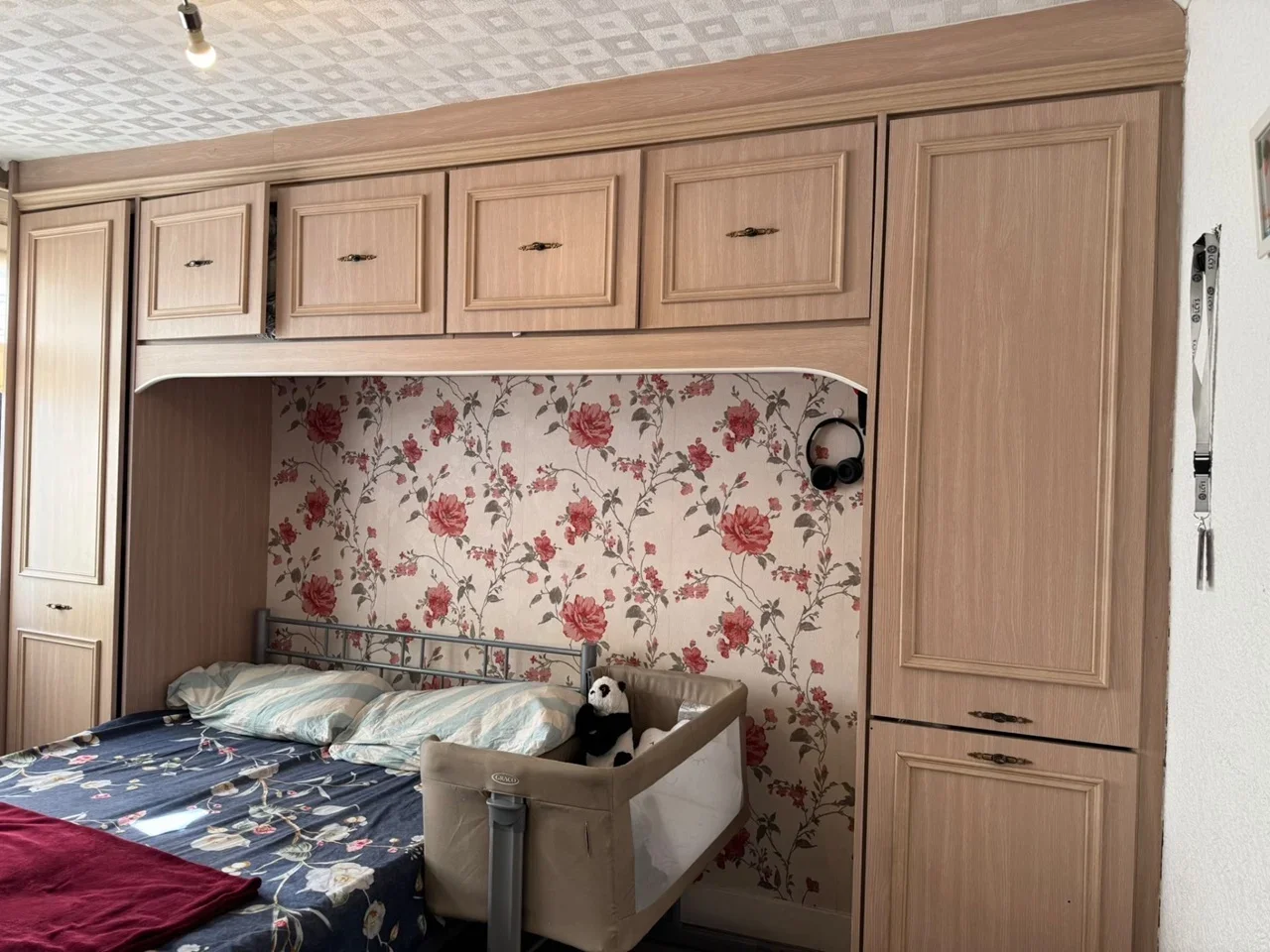 Room Stanley Avenue in Greater London