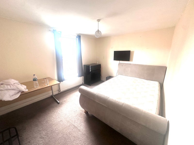 Room Cranswick Street in Manchester