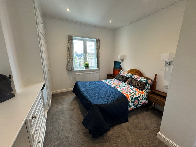 Flat Adelaide Grove in Greater London