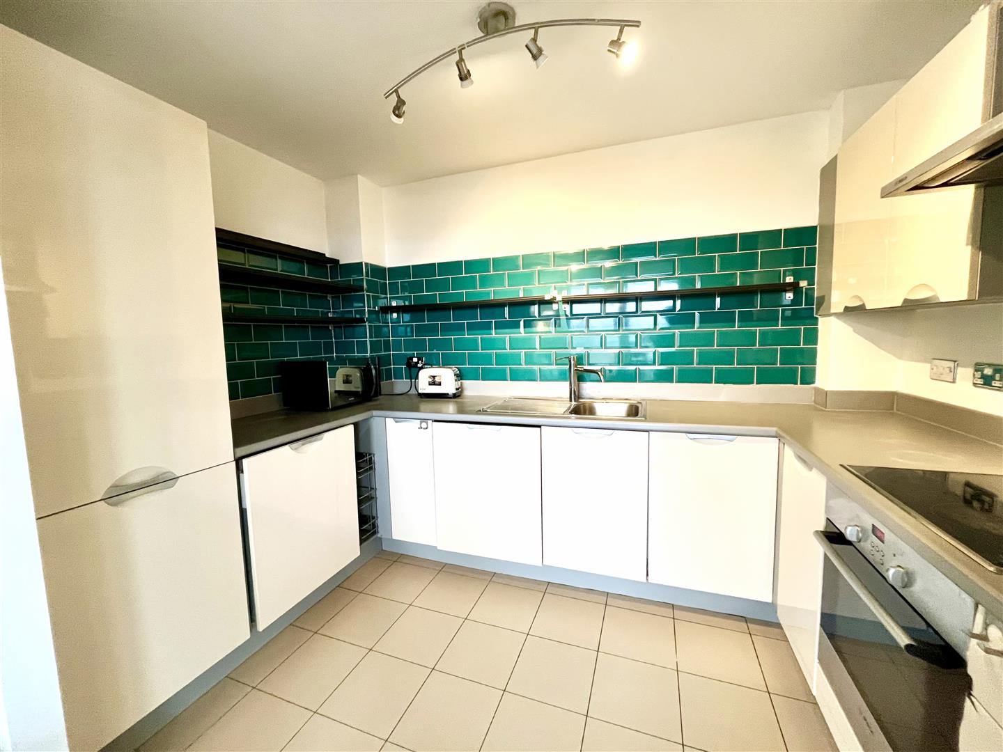 Flat Langley Walk in Birmingham