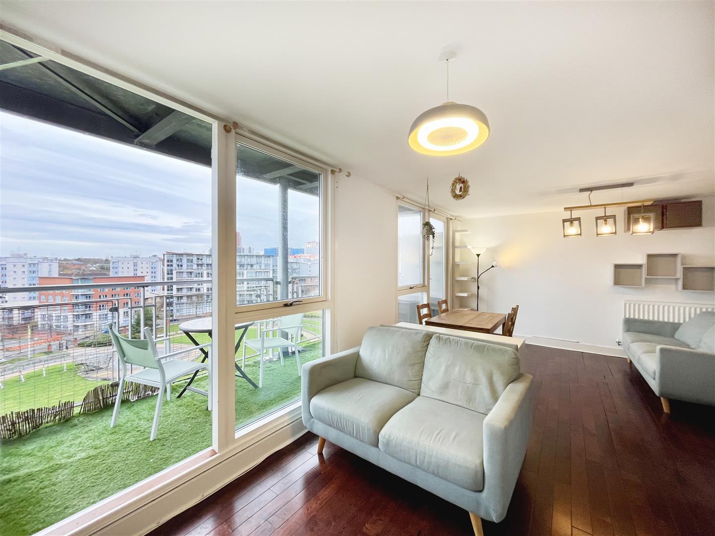Flat Langley Walk in Birmingham