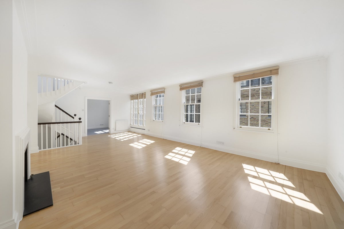 House Coleherne Mews in Greater London