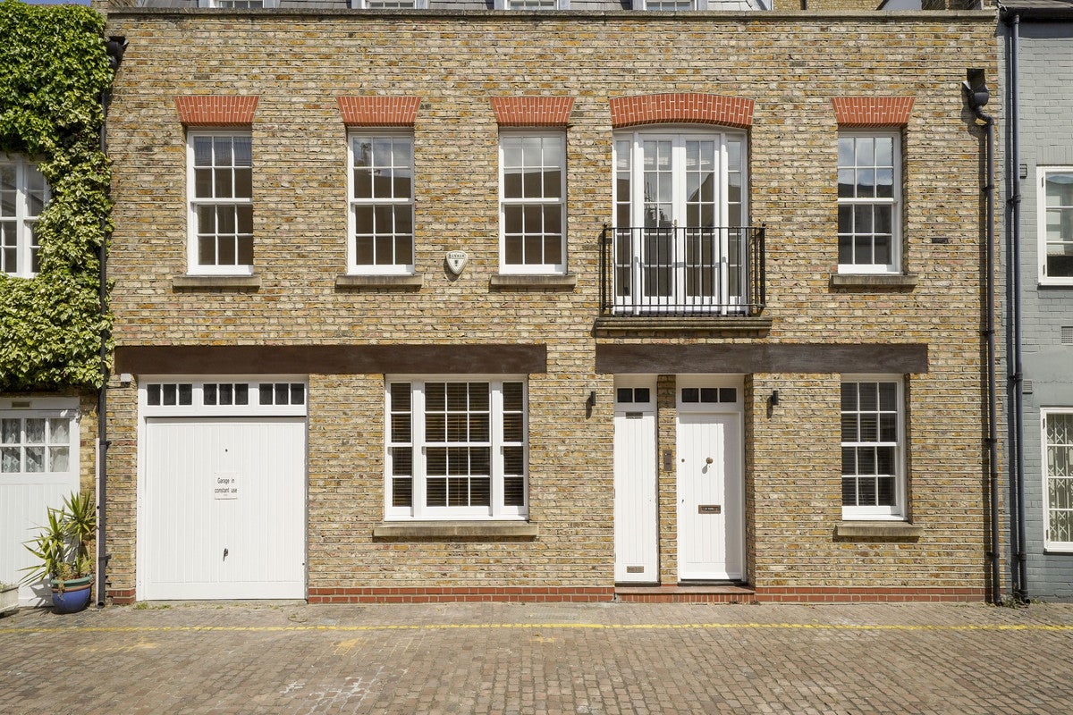 House Coleherne Mews in Greater London