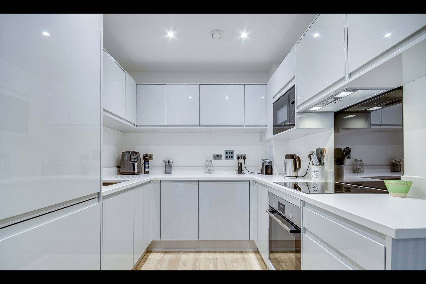 Flat Kestrel Close in Brentwood