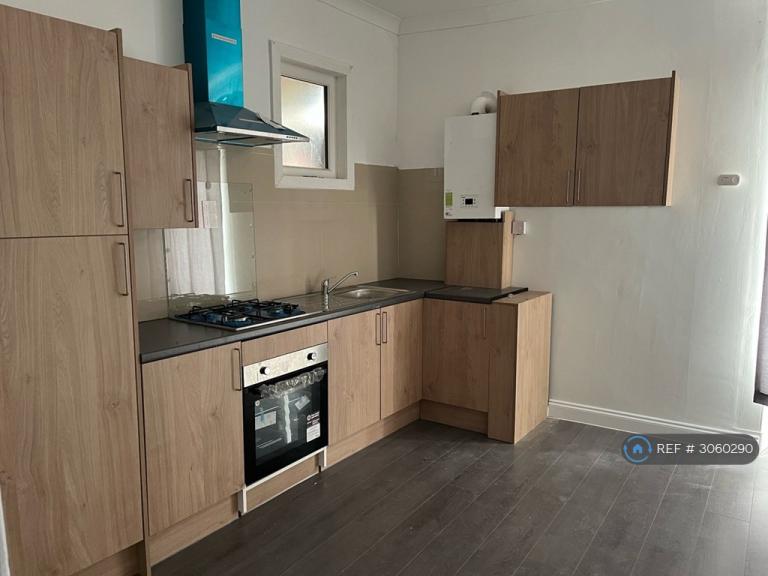 Flat Loudoun Road in Greenholm