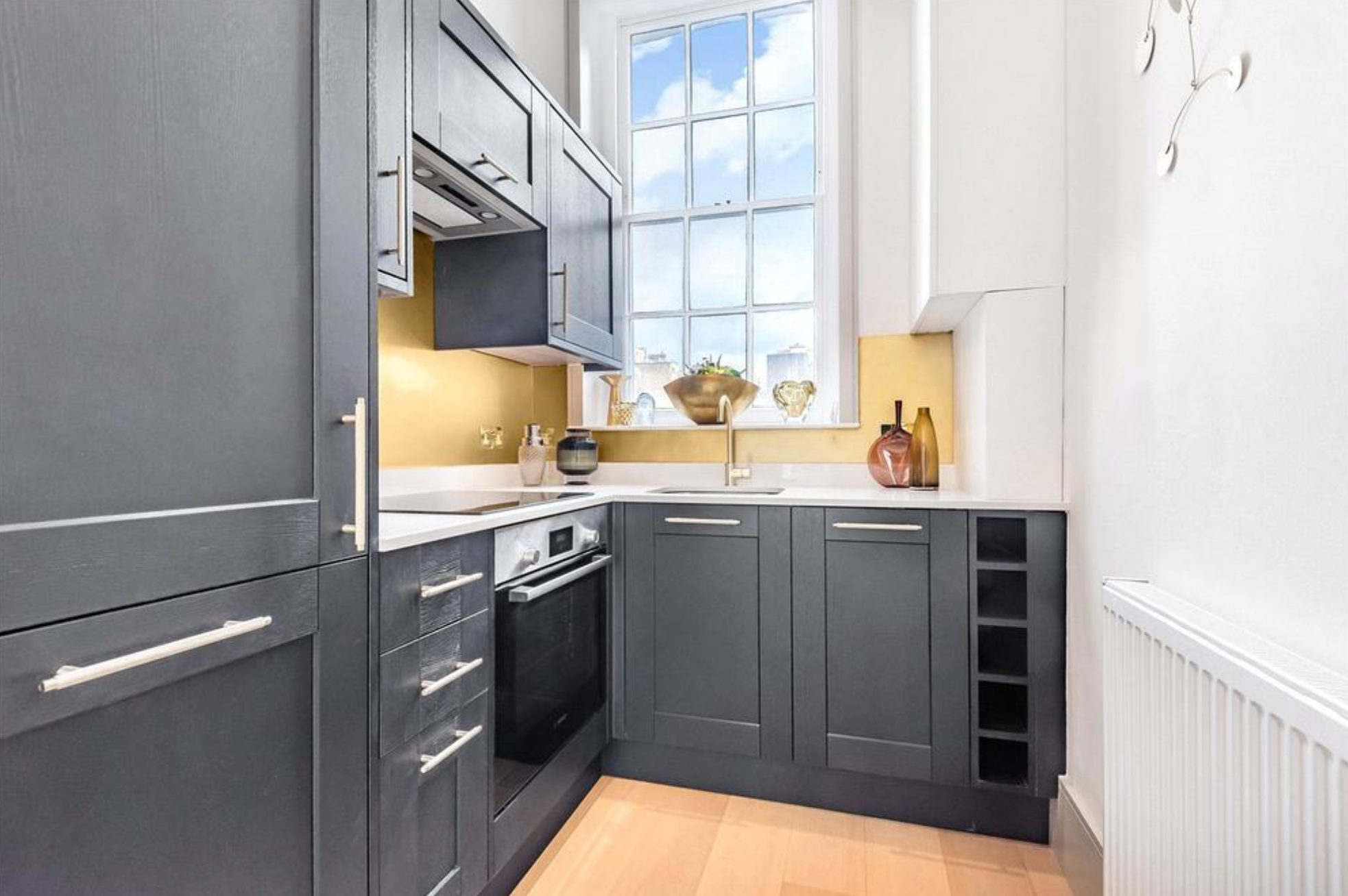 Flat Portobello Road in Greater London