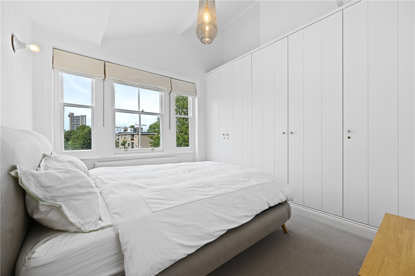 Flat Westbourne Park Road in Greater London
