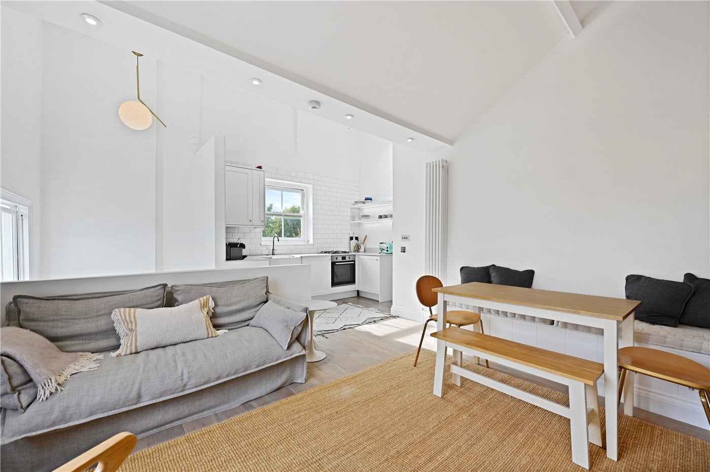 Flat Westbourne Park Road in Greater London