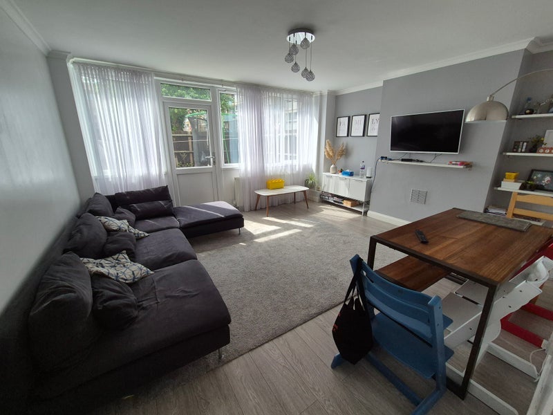 Room Purcell Street in Greater London