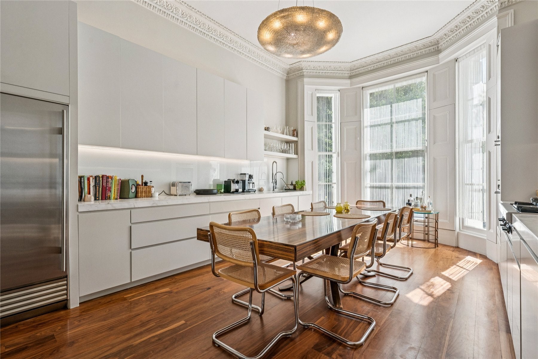 Flat Russell Road in Greater London