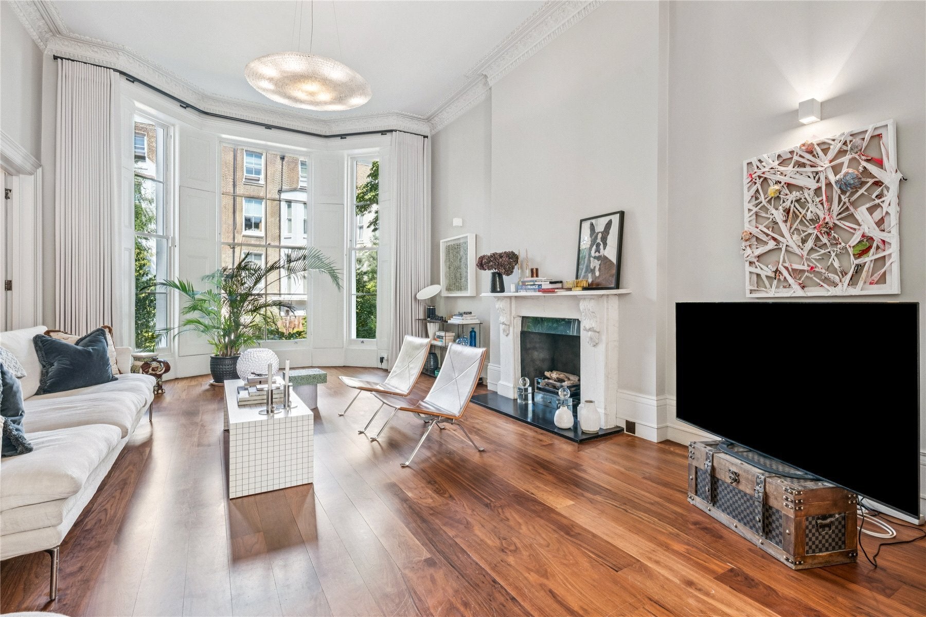 Flat Russell Road in Greater London