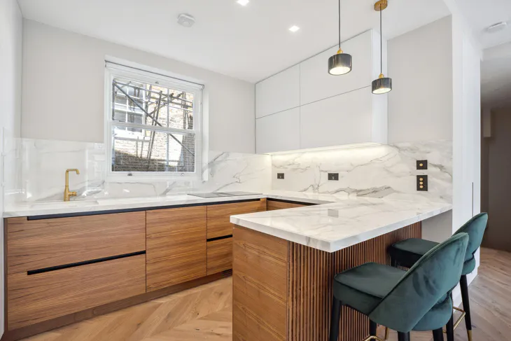 Flat Ifield Road in Greater London