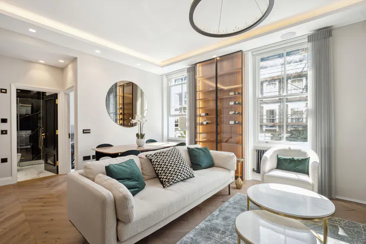 Flat Ifield Road in Greater London