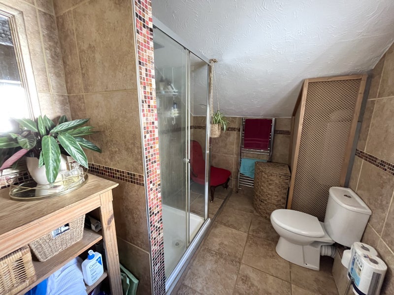Room Augustus Street in Ynysybwl