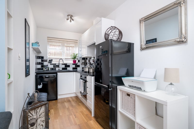 Room Stainton Road in Greater London
