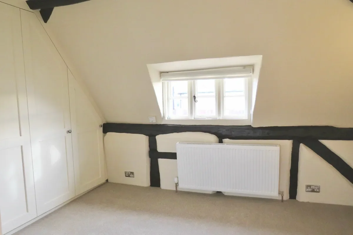 House Ashley Close in Cheddington