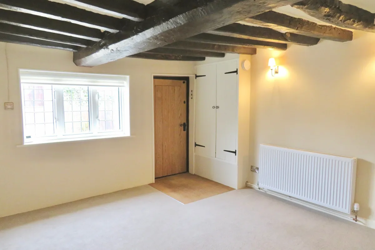 House Ashley Close in Cheddington