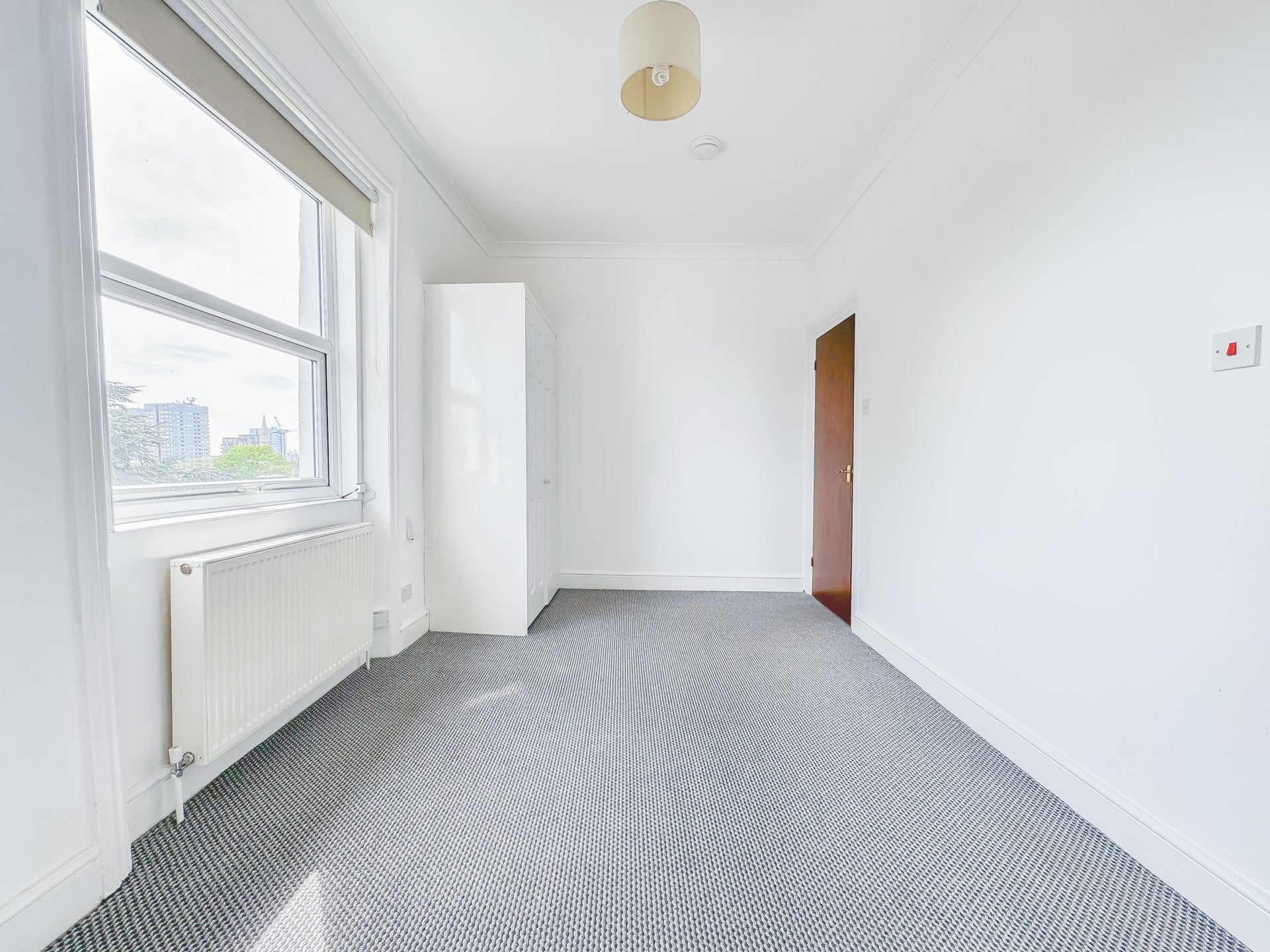 Flat West End Lane in Greater London