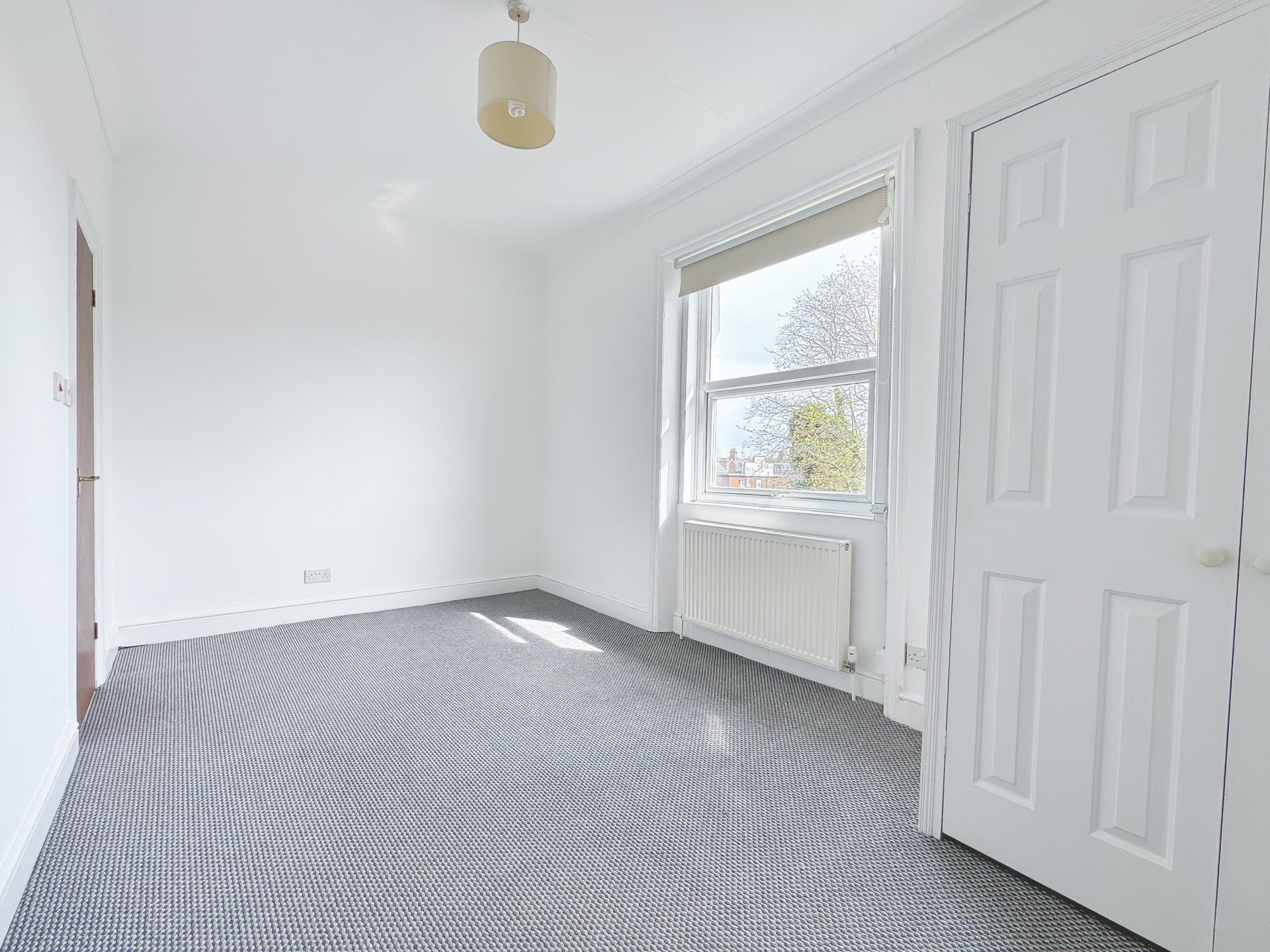 Flat West End Lane in Greater London