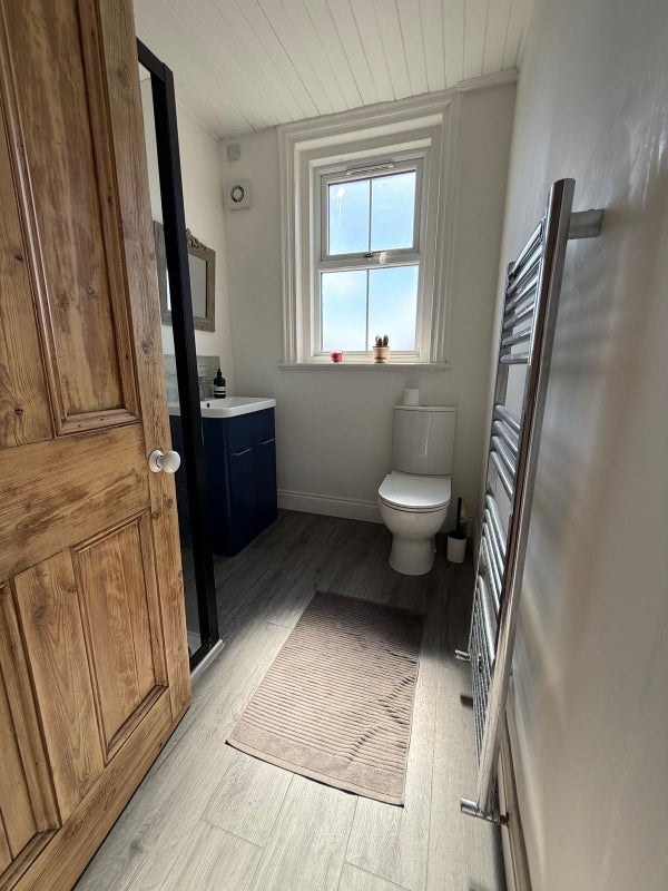 Flat Pulton Place in Greater London