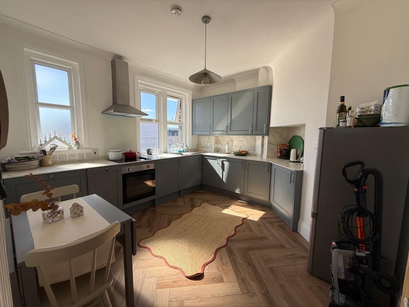 Flat Pulton Place in Greater London