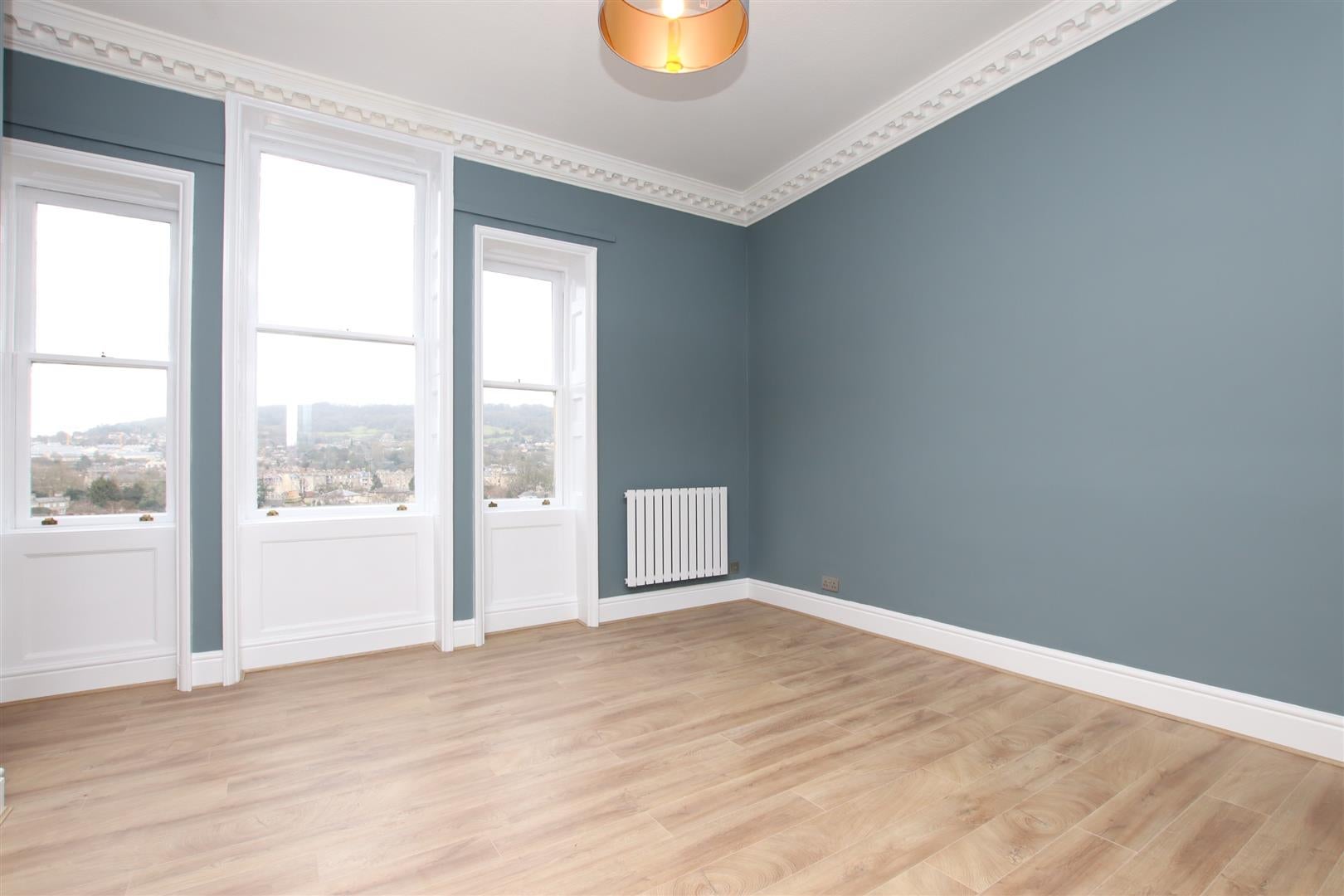 Flat Lower Oldfield Park in Bath