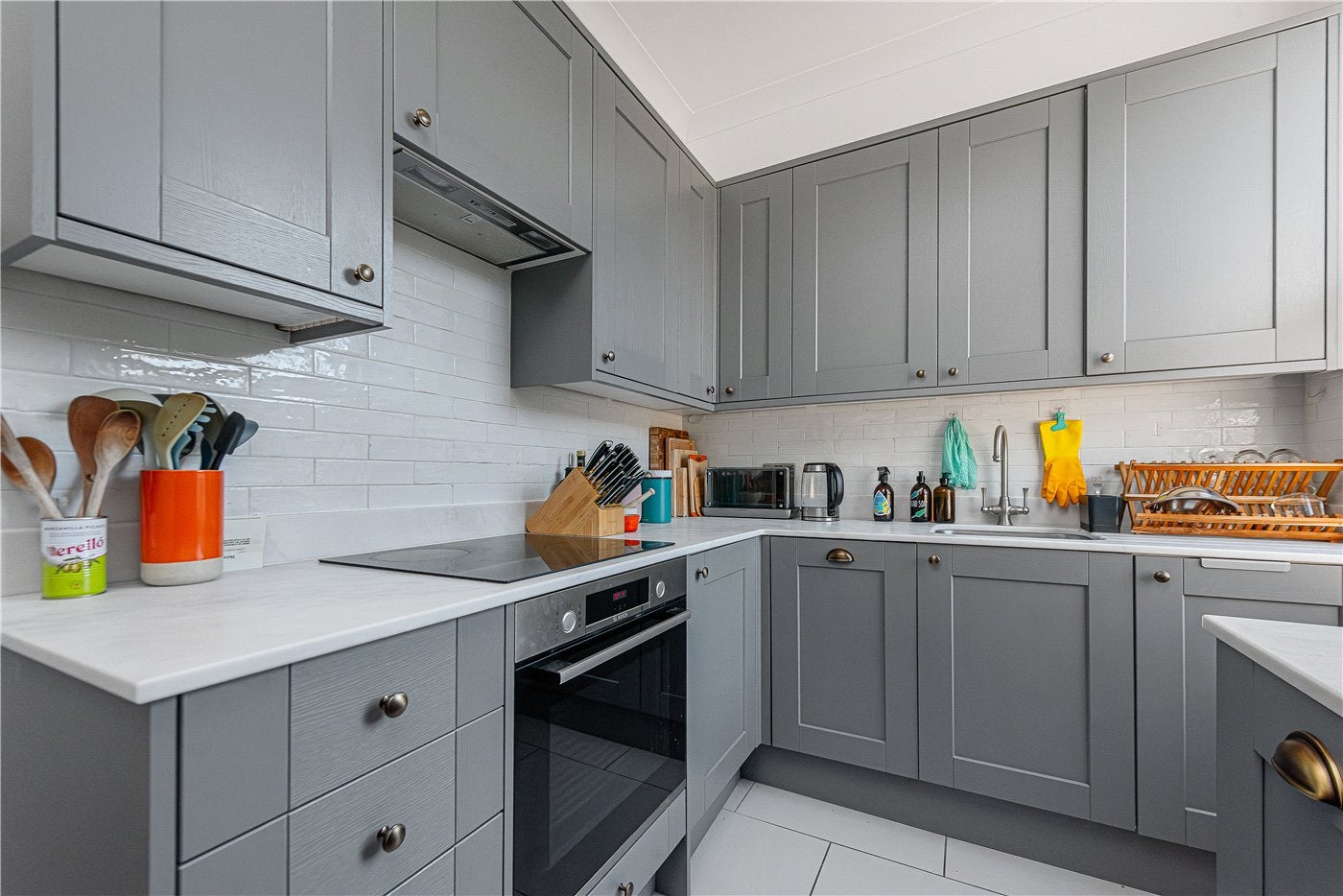 Flat Rainham Road in Greater London