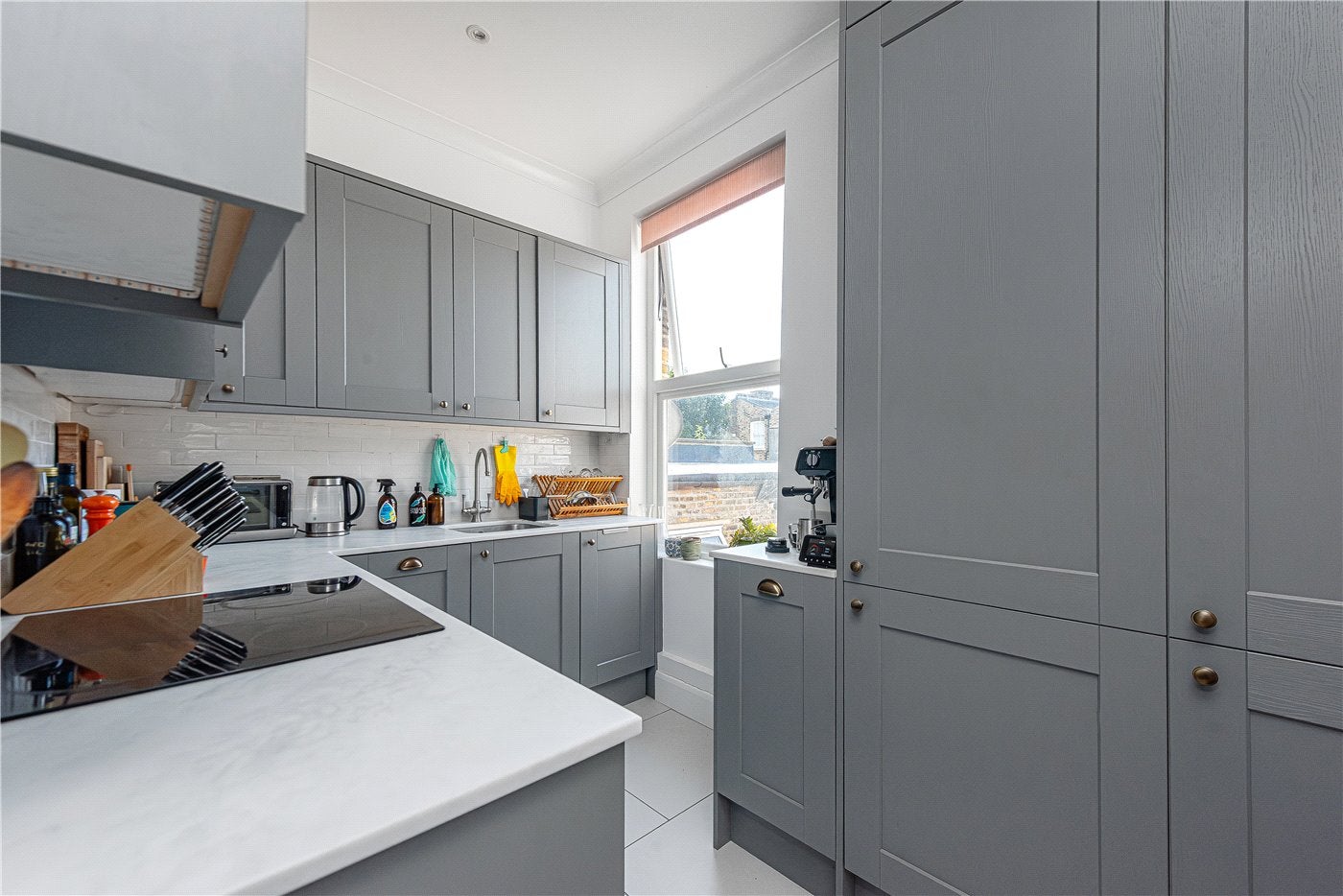 Flat Rainham Road in Greater London