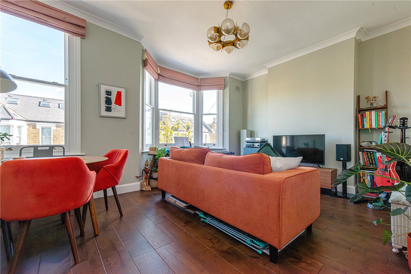 Flat Rainham Road in Greater London