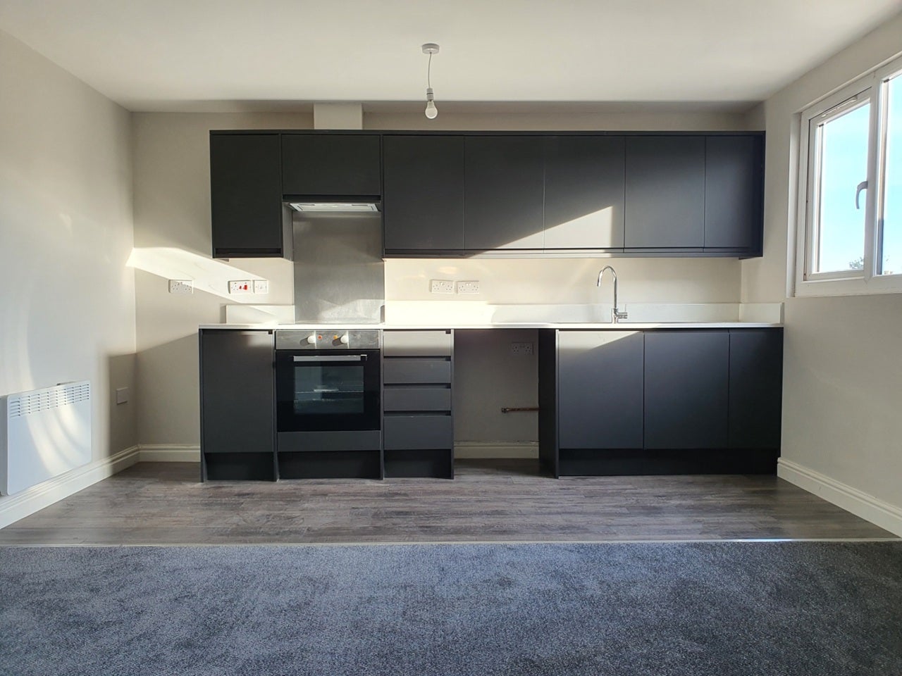 Flat Mostyn Road in Birmingham