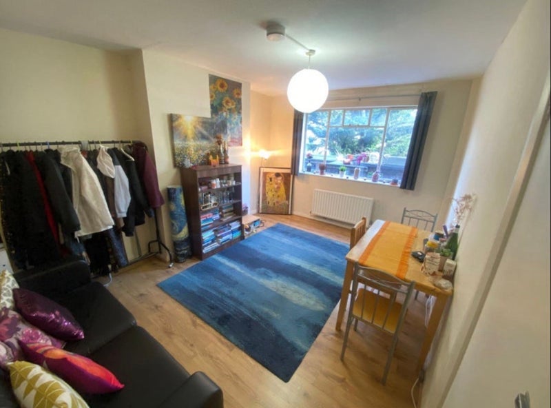 Room Seven Sisters Road in Greater London